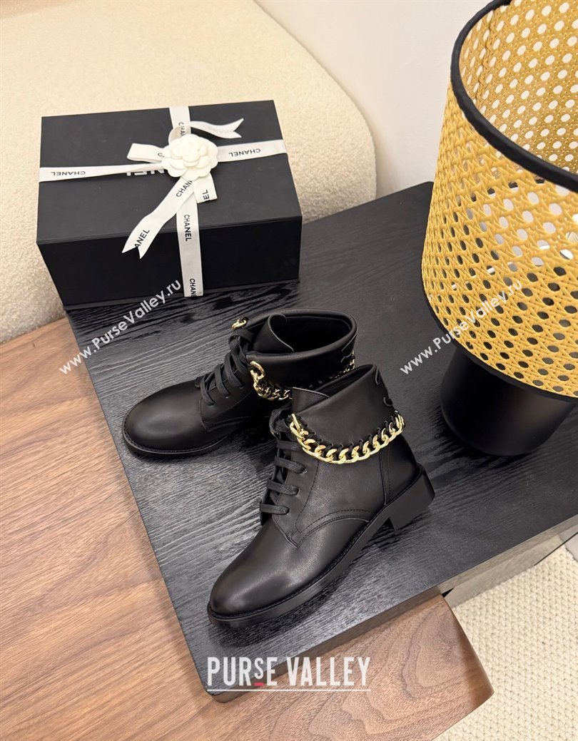 Chanel Calfskin Leather Flat Laced-up Ankle Boots with Chain Black 2025 CH083002 (MD-250830013)