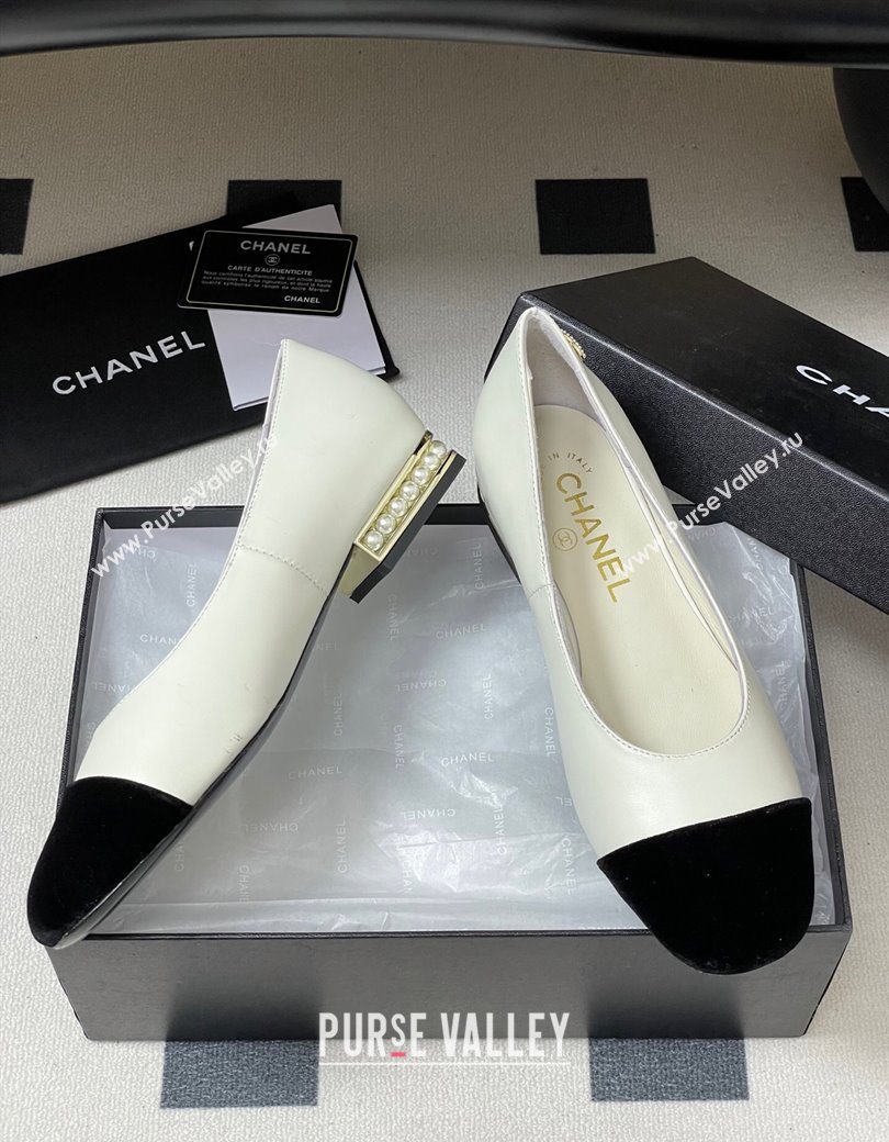 Chanel Lambskin Velvet Ballet Flats with Pearls White 2025 CH090104 (MD-250901069)