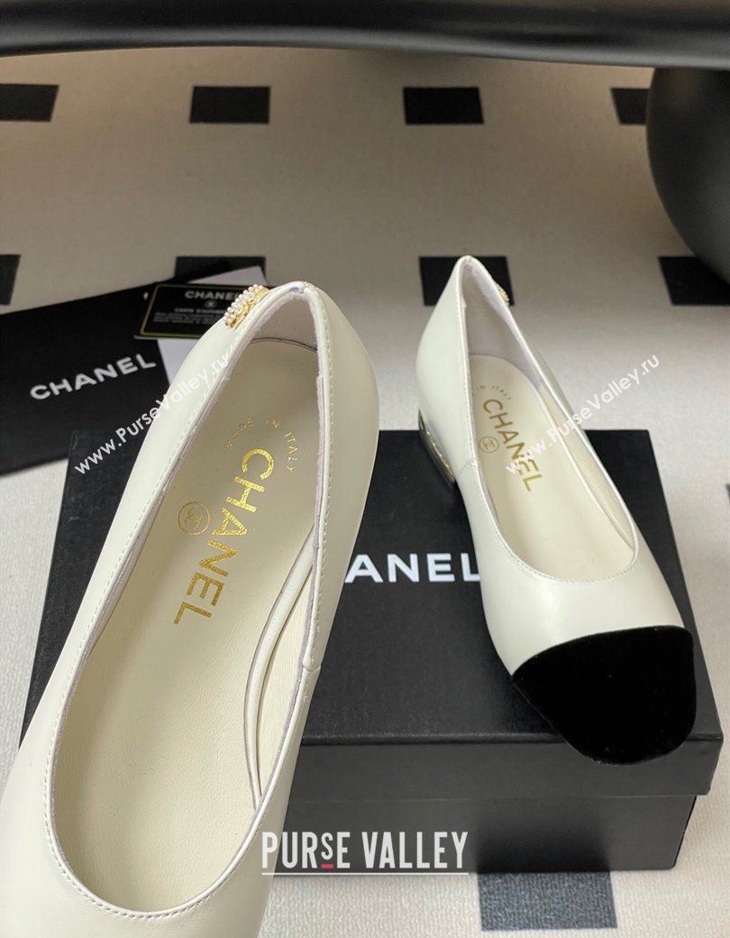 Chanel Lambskin Velvet Ballet Flats with Pearls White 2025 CH090104 (MD-250901069)
