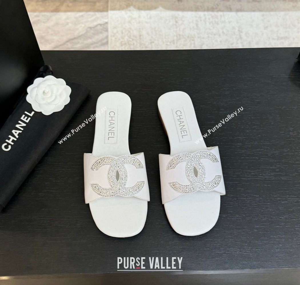 Chanel Calfskin Leather Flat Slides Sandal White 2025 CH090102 (MD-250901033)