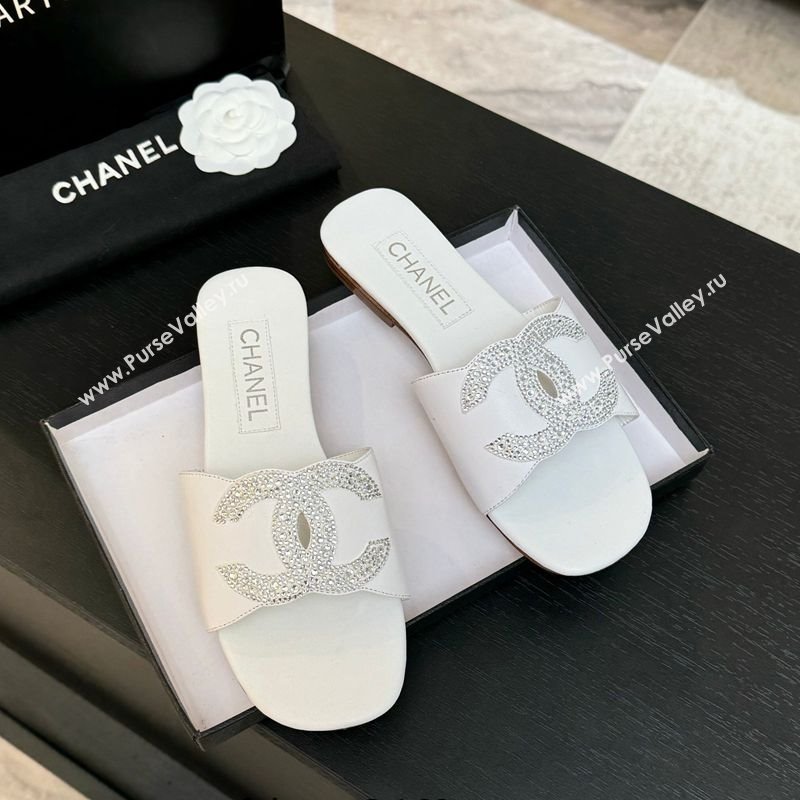 Chanel Calfskin Leather Flat Slides Sandal White 2025 CH090102 (MD-250901033)