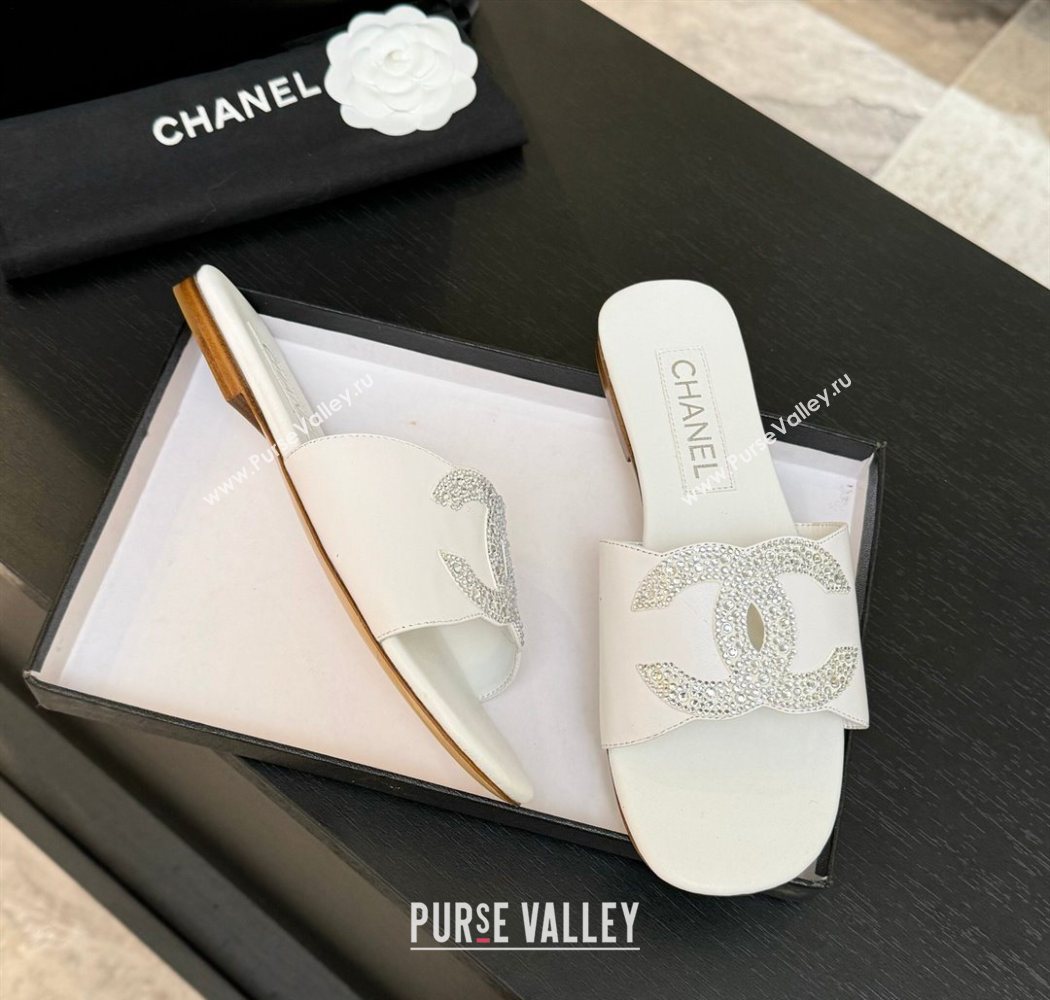 Chanel Calfskin Leather Flat Slides Sandal White 2025 CH090102 (MD-250901033)
