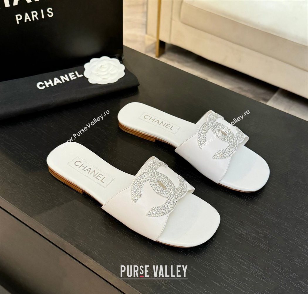 Chanel Calfskin Leather Flat Slides Sandal White 2025 CH090102 (MD-250901033)