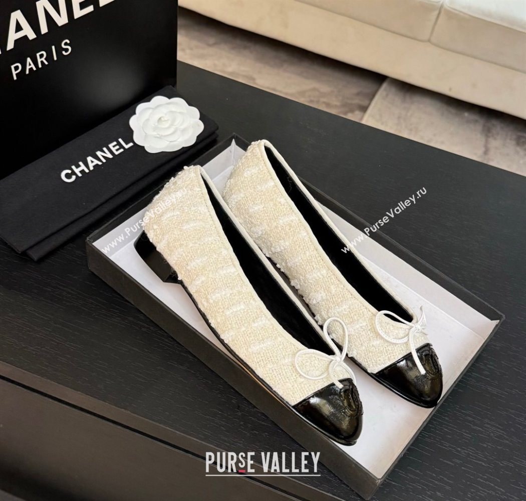 Chanel Classic Tweed Patent Calfskin Ballet Flats with Bow White/Black2 2025 0901 (MD-250901010)