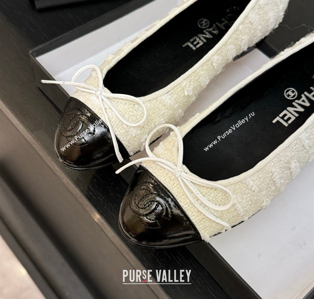 Chanel Classic Tweed Patent Calfskin Ballet Flats with Bow White/Black2 2025 0901 (MD-250901010)