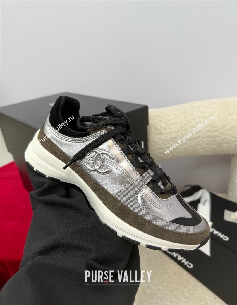 Chanel Laminated Calfskin Suede Sneakers Grey 2025 G46609 (SS-250901044)