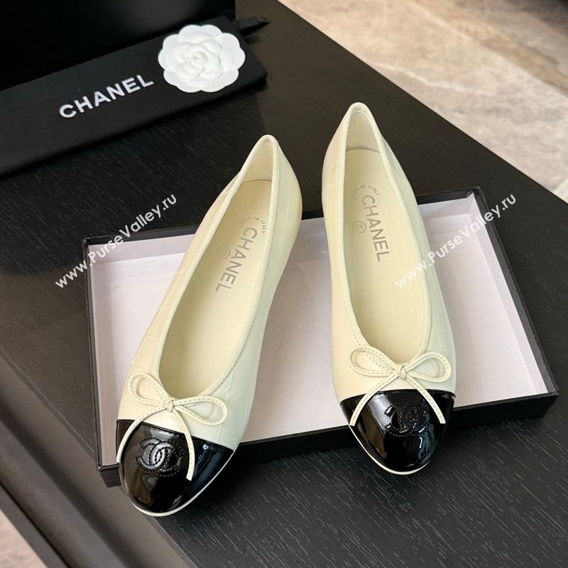 Chanel Classic Quilted CC Lambskin Patent Calfskin Ballet Flats with Bow White 2025 (MD-250901016)