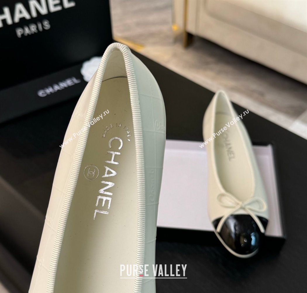 Chanel Classic Quilted CC Lambskin Patent Calfskin Ballet Flats with Bow White 2025 (MD-250901016)