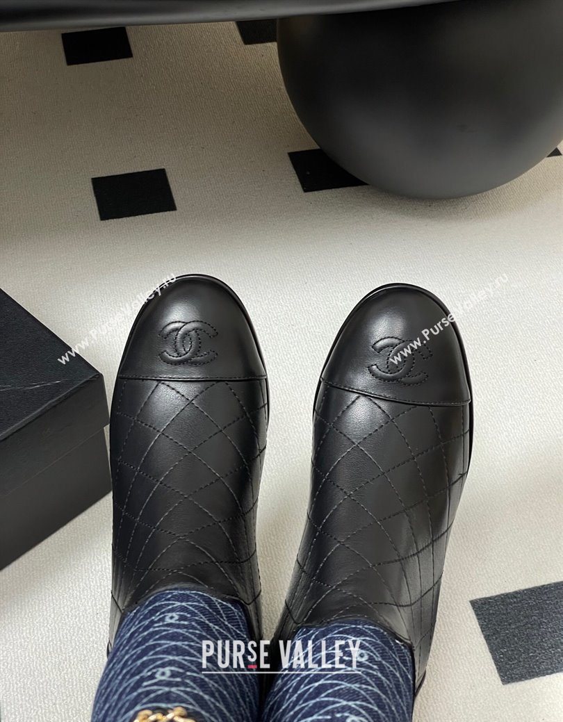 Chanel Quilted Calfskin Denim Ankle Boots 6cm with Chain Black/Navy Blue 2025 CH083009 (MD-250830053)