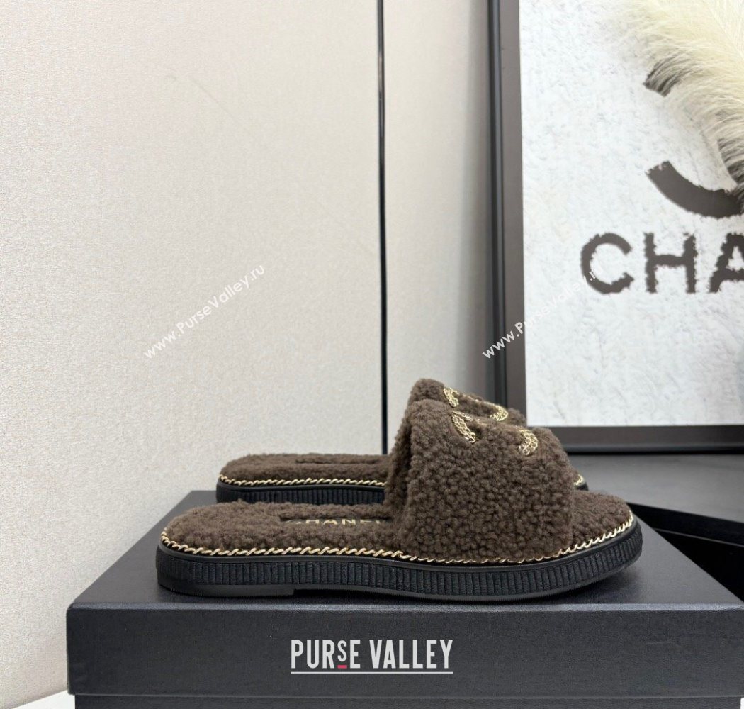Chanel Shearling Flat Slides Sandal with Chain Brown 2025 CH090111 (MD-250901117)