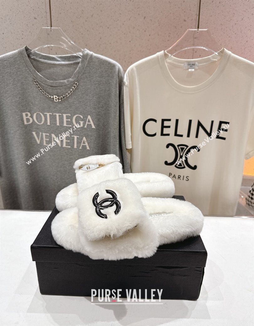 Chanel Wool Flat Slides Sandal with Zip Pouch White 2025 CH090112 (MD-250901119)