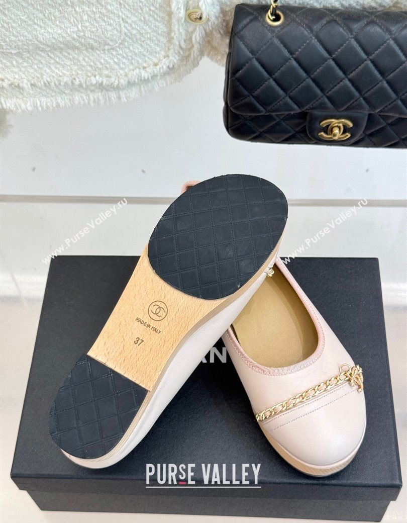 Chanel Lambskin Wood-Like Loafers with Chain Pale Pink 2025 CH090114 (MD-250901135)