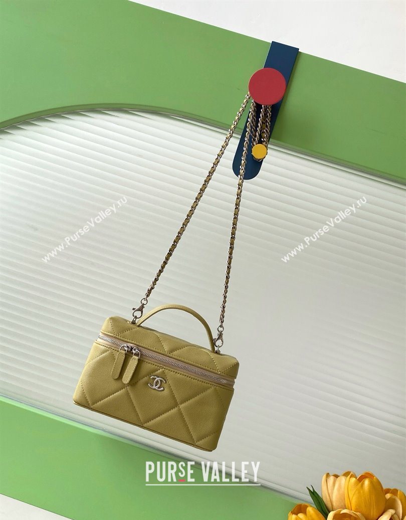 Chanel Grained Shiny Calfskin Vanity Case with Chain and Top Handle Yellow Green 2025 AP4936 (yezi-251010135)