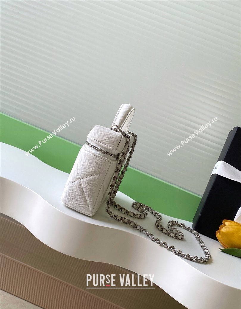 Chanel Grained Shiny Calfskin Vanity Case with Chain and Top Handle White/Silver 2025 AP4936 (yezi-251010136)