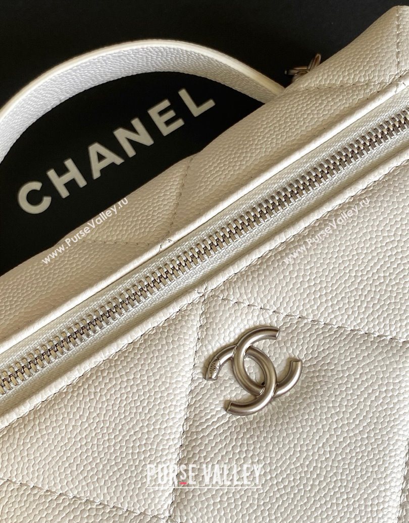 Chanel Grained Shiny Calfskin Vanity Case with Chain and Top Handle White/Silver 2025 AP4936 (yezi-251010136)