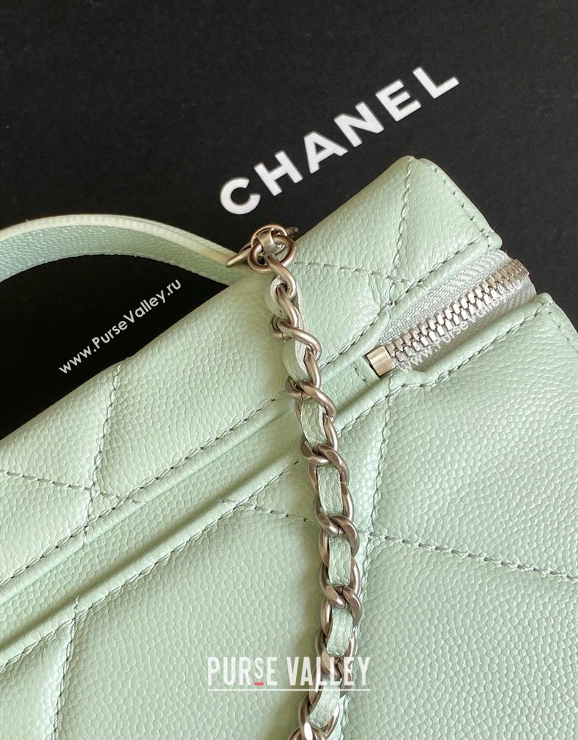 Chanel Grained Shiny Calfskin Vanity Case with Chain and Top Handle Light Green/Silver 2025 AP4936 (yezi-251010139)