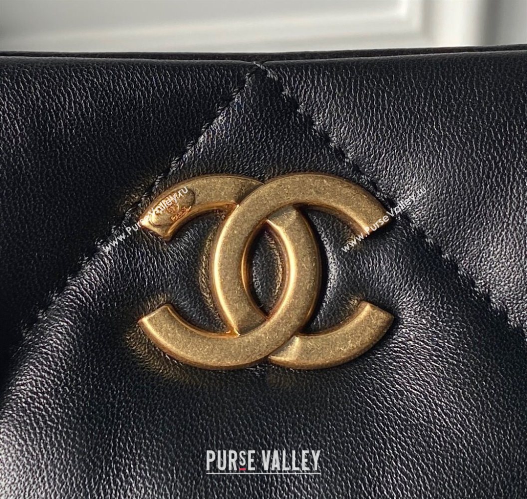 Chanel Shiny Lambskin Shopping Bag with Pockets Black 2025 AS5740 (yezi-251011049)