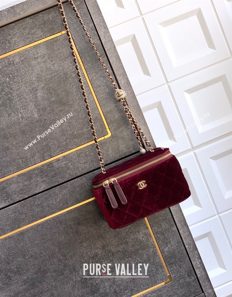 Chanel Velvet Vanity Case with Chain and Strass Ball Burgundy 2025 CH101007 (yezi-251010122)