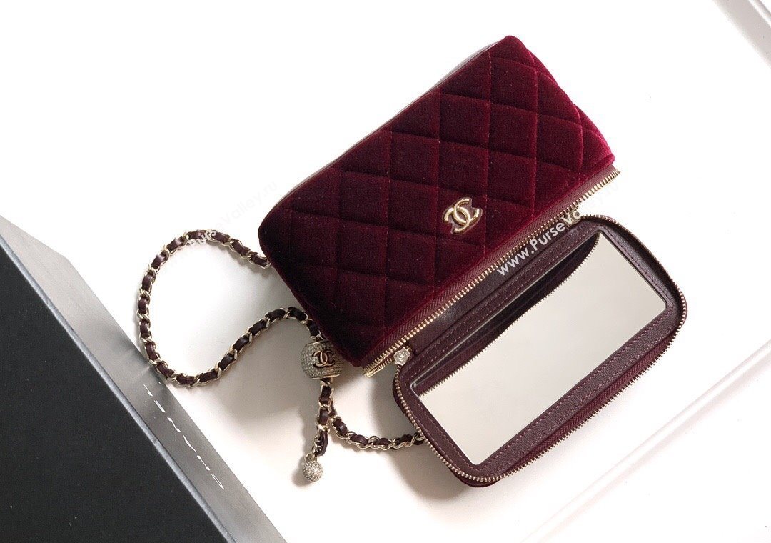 Chanel Velvet Vanity Case with Chain and Strass Ball Burgundy 2025 CH101007 (yezi-251010122)