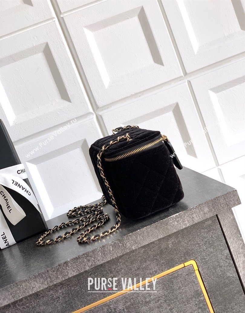 Chanel Velvet Vanity Case with Chain and Strass Ball Black 2025 CH101007 (yezi-251010124)