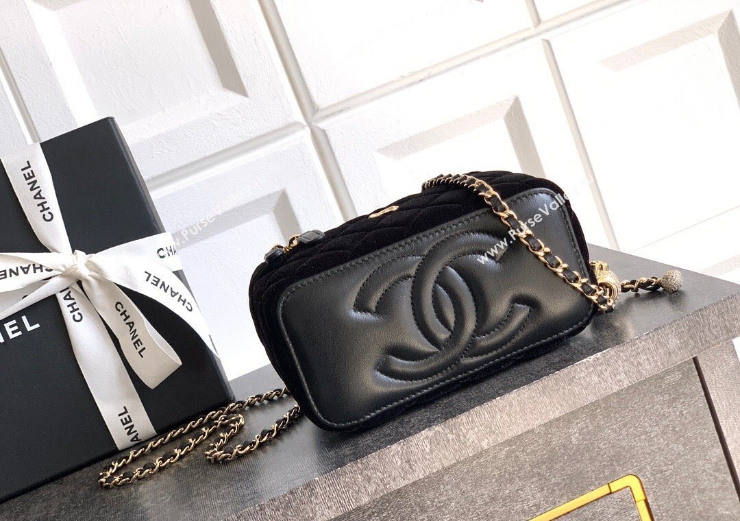 Chanel Velvet Vanity Case with Chain and Strass Ball Black 2025 CH101007 (yezi-251010124)
