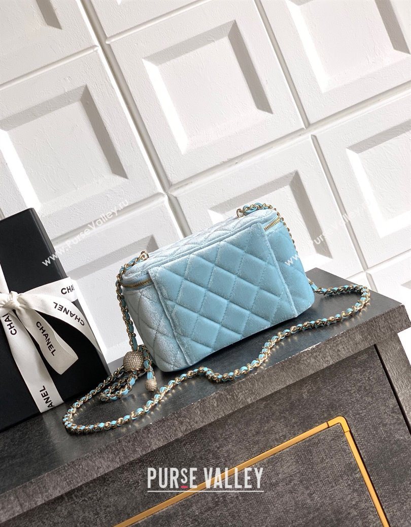 Chanel Velvet Vanity Case with Chain and Strass Ball Ice Blue 2025 CH101007 (yezi-251010126)