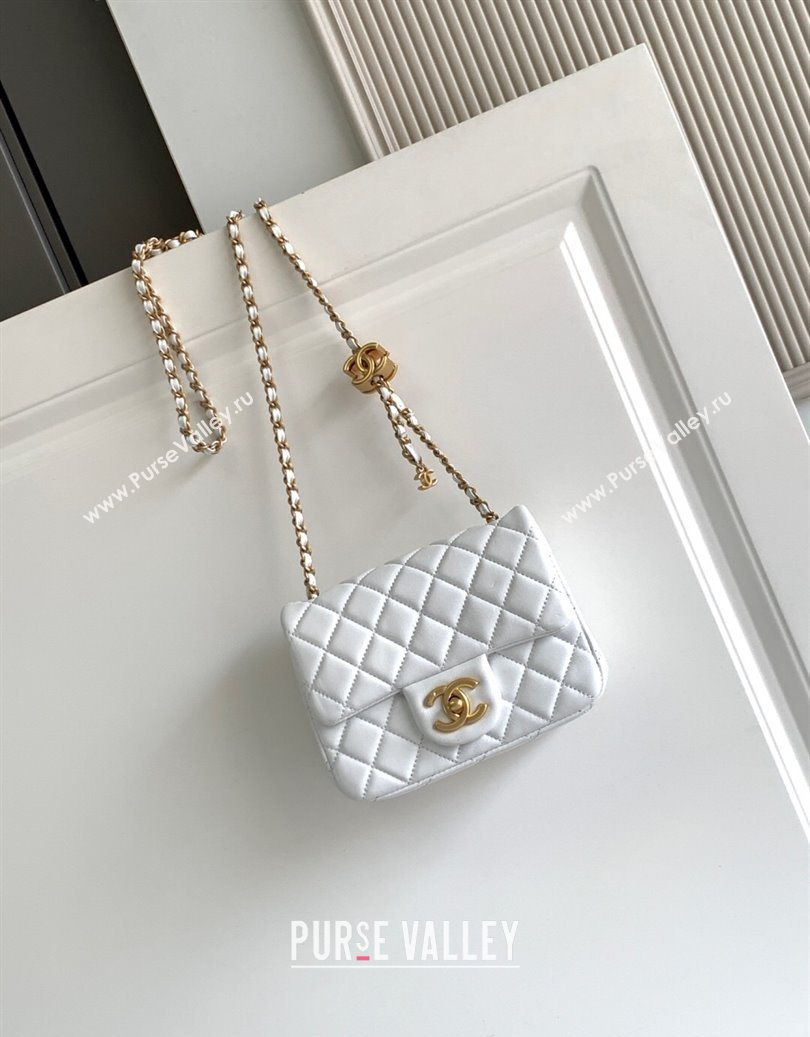 Chanel Shiny Lambskin Square Mini Flap Bag with CC Chain AS5758 White 2025 (yezi-251010163)