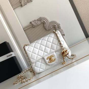 Chanel Shiny Lambskin Square Mini Flap Bag with CC Chain AS5758 White 2025 (yezi-251010163)