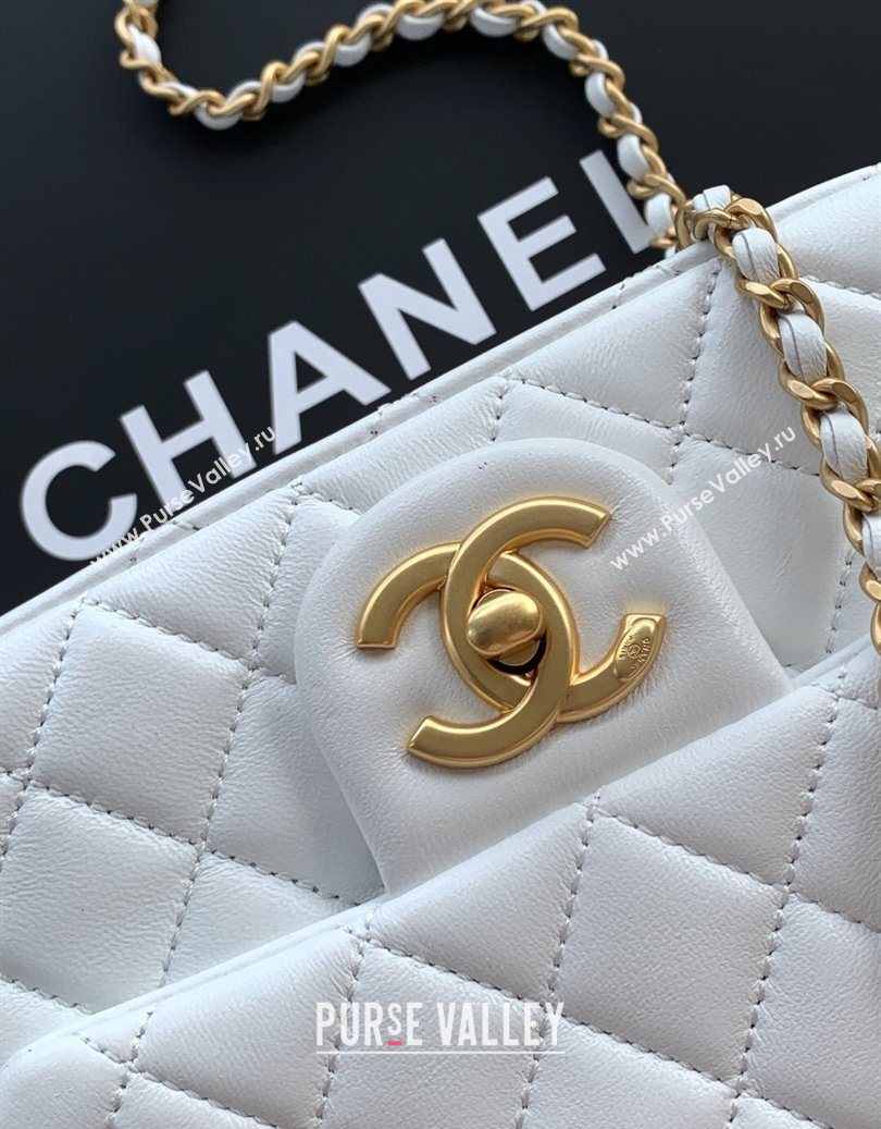 Chanel Shiny Lambskin Square Mini Flap Bag with CC Chain AS5758 White 2025 (yezi-251010163)