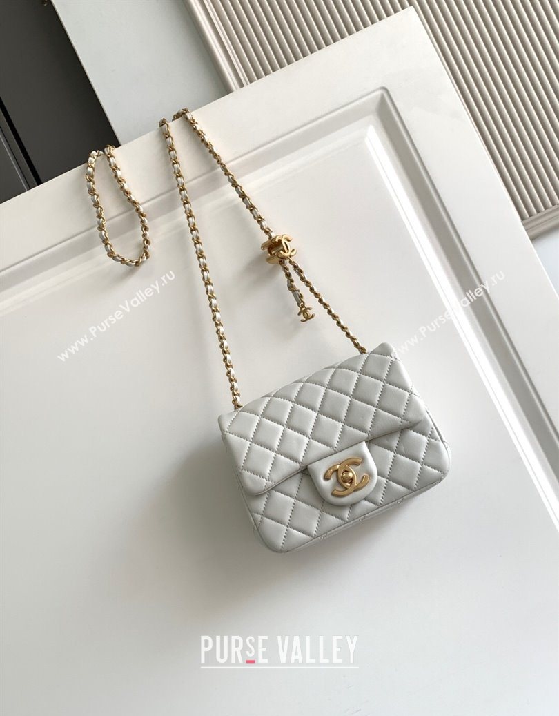Chanel Shiny Lambskin Square Mini Flap Bag with CC Chain AS5758 Light Grey 2025 (yezi-251010165)