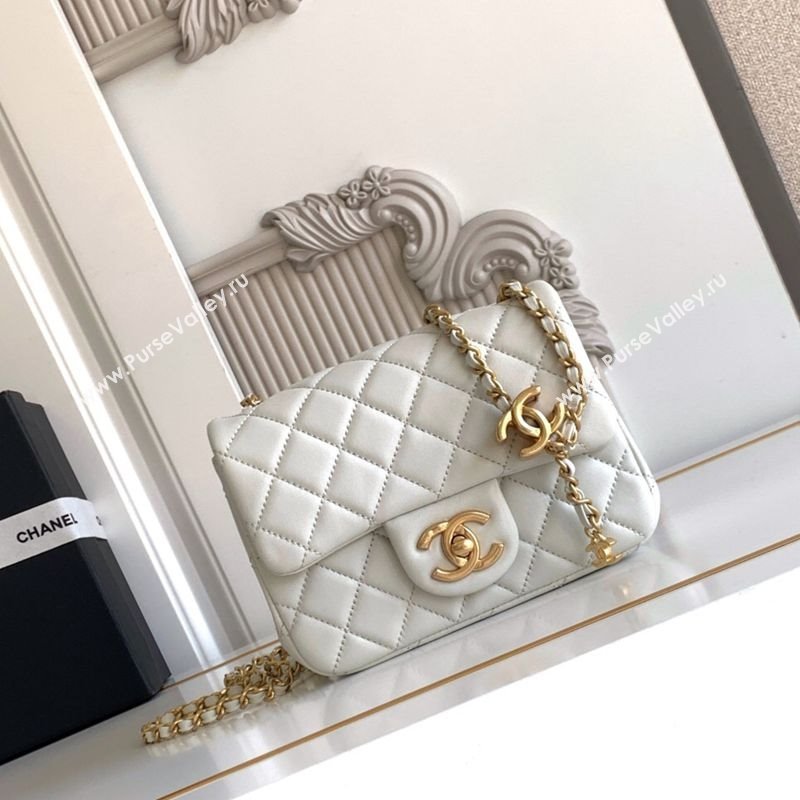 Chanel Shiny Lambskin Square Mini Flap Bag with CC Chain AS5758 Light Grey 2025 (yezi-251010165)