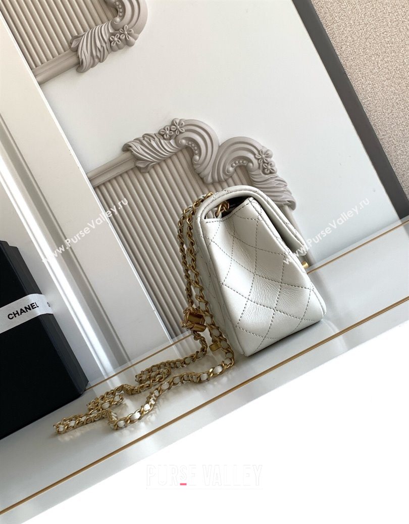 Chanel Shiny Lambskin Square Mini Flap Bag with CC Chain AS5758 Light Grey 2025 (yezi-251010165)