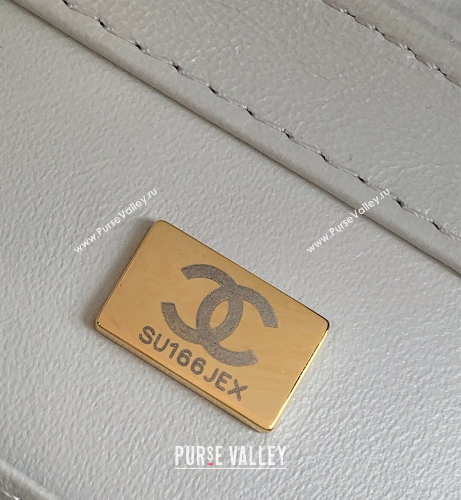 Chanel Shiny Lambskin Square Mini Flap Bag with CC Chain AS5758 Light Grey 2025 (yezi-251010165)