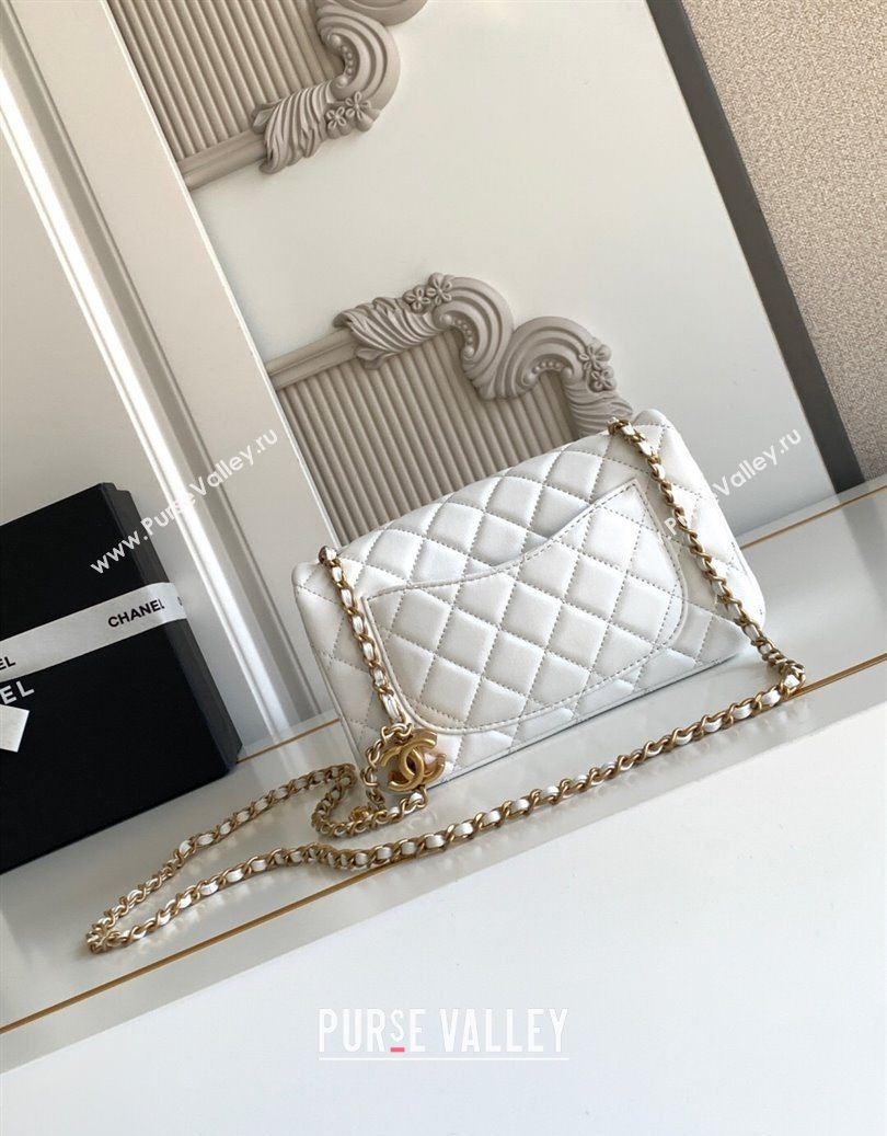 Chanel Shiny Lambskin Mini Flap Bag with CC Chain AS5759 White 2025 (yezi-251010170)