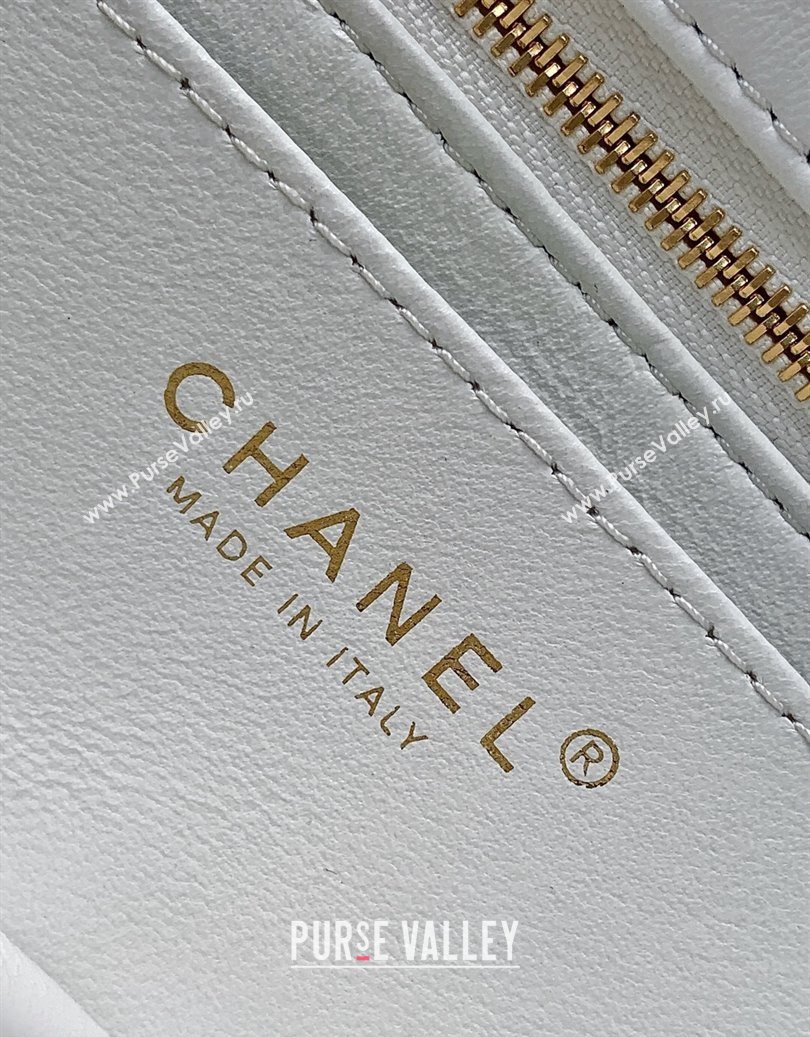 Chanel Shiny Lambskin Mini Flap Bag with CC Chain AS5759 White 2025 (yezi-251010170)