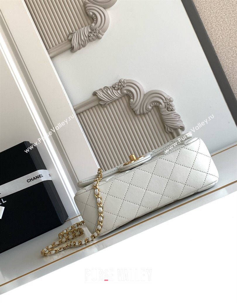 Chanel Shiny Lambskin Mini Flap Bag with CC Chain AS5759 Light Grey 2025 (yezi-251010172)
