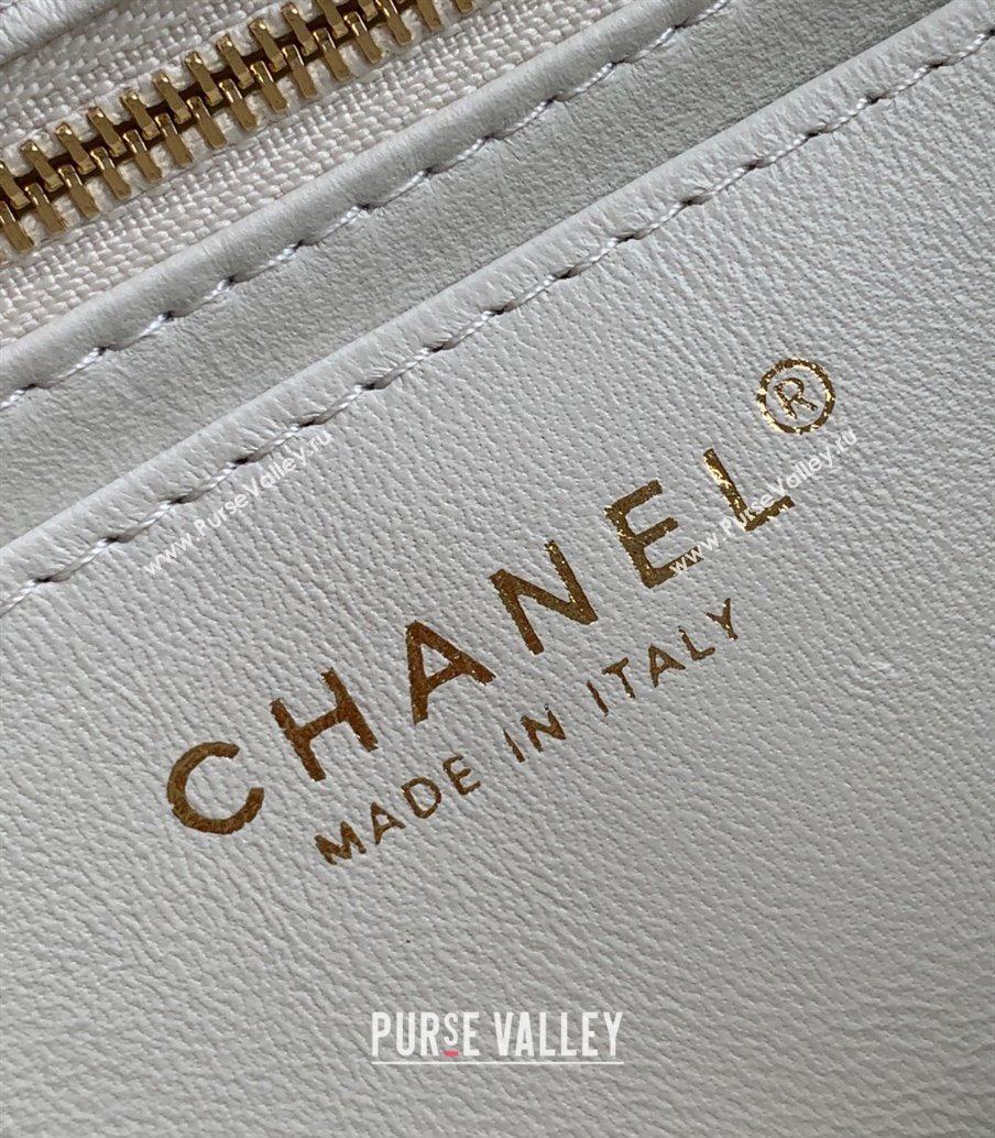 Chanel Shiny Lambskin Mini Flap Bag with CC Chain AS5759 Light Grey 2025 (yezi-251010172)