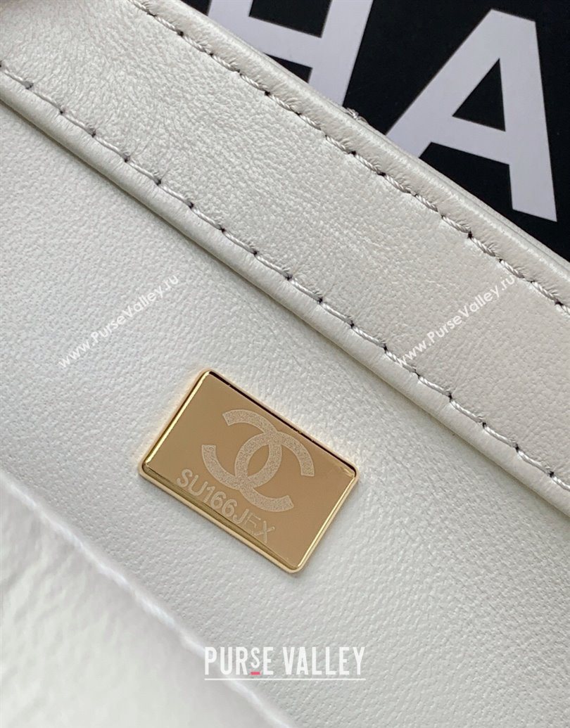 Chanel Shiny Lambskin Mini Flap Bag with CC Chain AS5759 Light Grey 2025 (yezi-251010172)