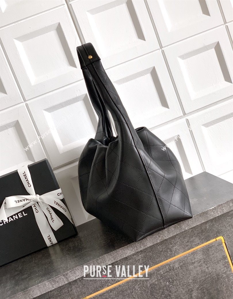 Chanel Quilted Soft Leather Hobo Bag Black 2025 CH101101 (yezi-251011005)