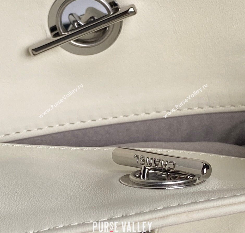 Chanel Printed Leather Vintage Airport Shopping Bag A9901 White/Black 2025 (yezi-251010005)