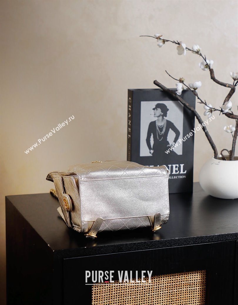 Chanel Grained Calfskin 25 Medium Backpack Bag Champagne Gold 2025 AS5600 (yezi-251009097)