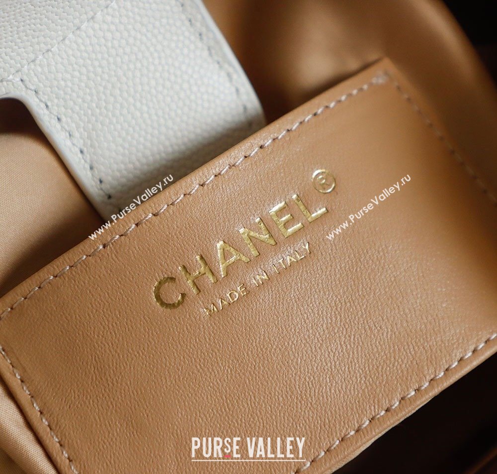 Chanel Grained Calfskin 25 Medium Backpack Bag White 2025 AS5600 (yezi-251009103)