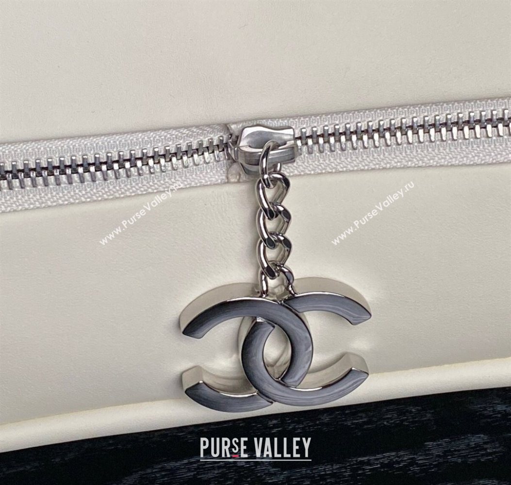 Chanel Printed Leather Vintage Airport Flap Bag A9902 White/Black 2025 (yezi-251009108)