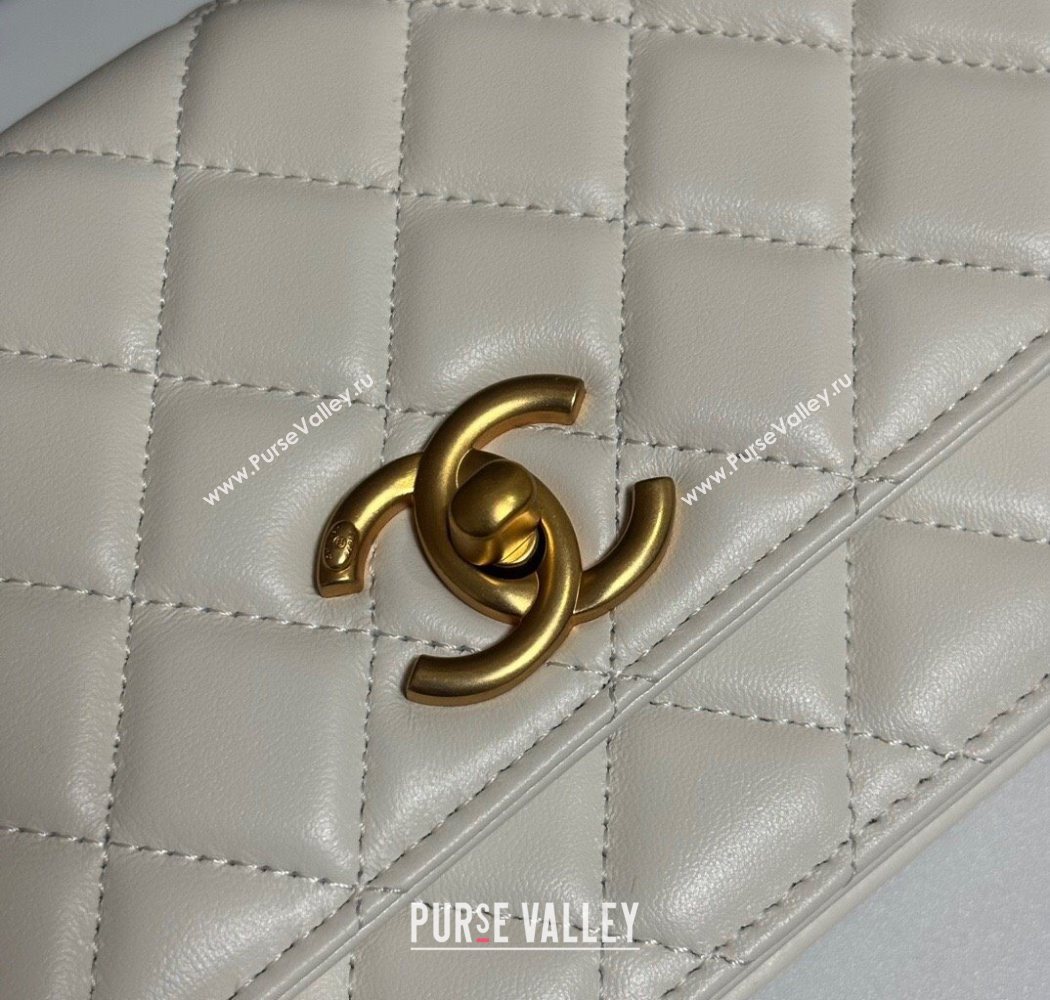 Chanel Shiny Lambskin Wallet On Chain WOC AP3938 White 2025 (yezi-251010009)