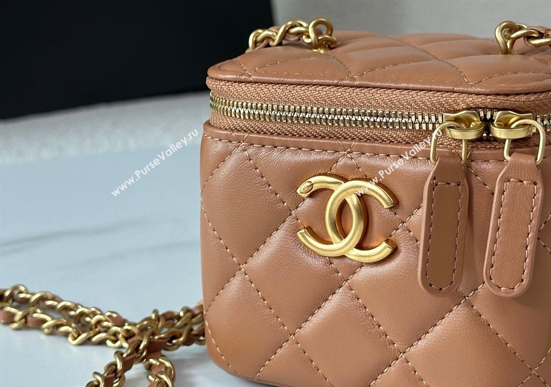 Chanel Lambskin Small Vanity Case with CC Chain Brown 2025 AP3941 (YM-251011095)