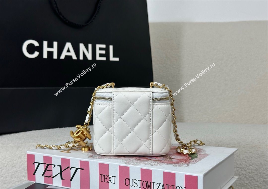 Chanel Lambskin Small Vanity Case with CC Chain White 2025 AP3941 (YM-251011096)