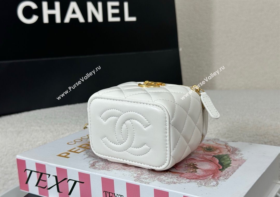 Chanel Lambskin Small Vanity Case with CC Chain White 2025 AP3941 (YM-251011096)