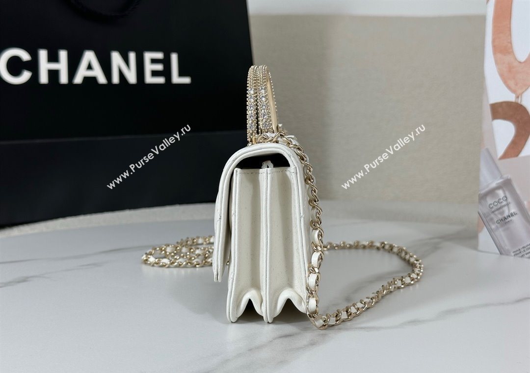 Chanel Lambskin Clutch with Chain and Top Handle White 2025 AP4831 (YM-251011098)