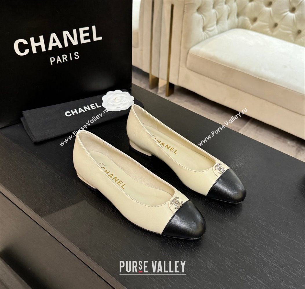 Chanel Lambskin Leather Ballets Flat with CC Tag White 2025 G46441 2 (MD-251103024)