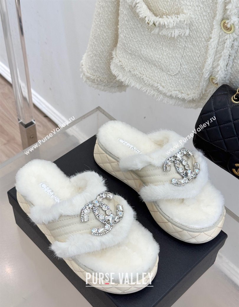 Chanel Fabric and Wool Platform Slides Sandal with Strass CC White 2025 CH110307 (MD-251103090)